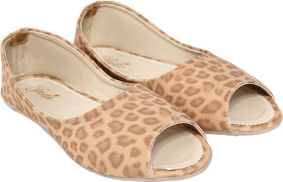 

Jade Women Khaki Flats