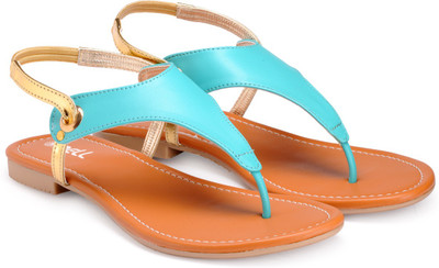 

Nell Women Green Flats