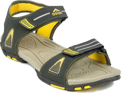 

Asian Men MEHANDI Sandals