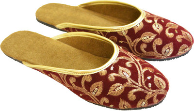

Myra Women Red Flats