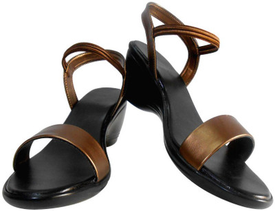 

Lily Women Gold Wedges