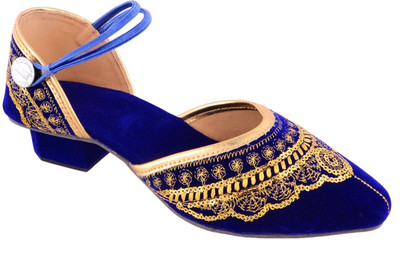 

Rangmor Women Multicolor_2 Flats
