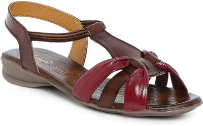 

Catwalk Women MAROON Flats