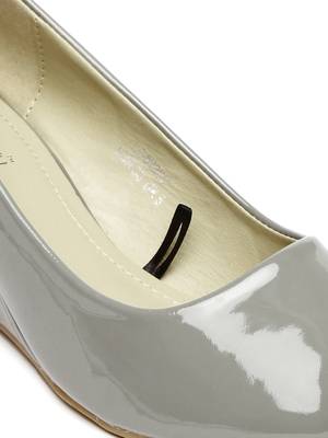 Dressberry Women Black Heels