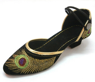 

Hepburnette Women Black Heels