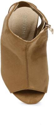 Addons Women TAN Heels