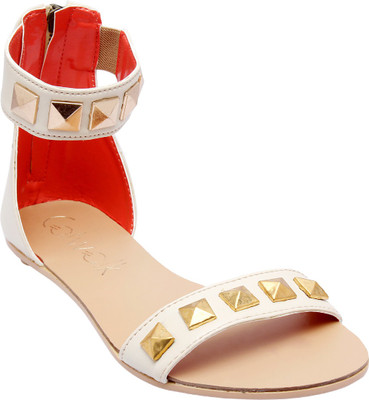 

Catwalk Women Beige Flats