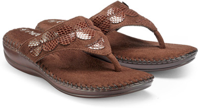 

Nell Women Brown Flats