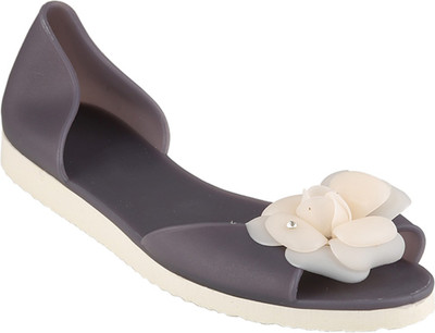 

Go India Store Women Brown Flats
