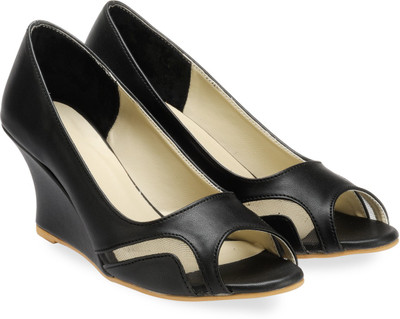 

Nell Women Black Wedges