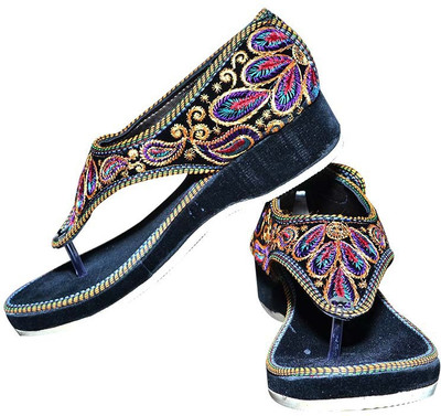 

Port Women Multicolor Wedges