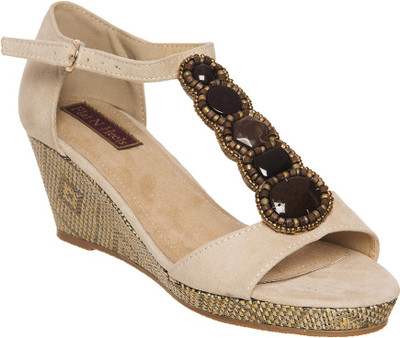 

Flat n Heels Women Beige Wedges