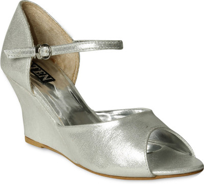 

TEN Women Silver Wedges