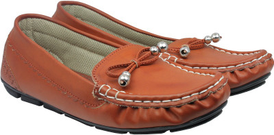 

Inc.5 Women TAN Flats