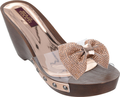 

Shuz Touch Women CHAMPAGNE Wedges
