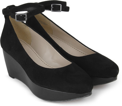 

Clarks Women Black Sde Wedges