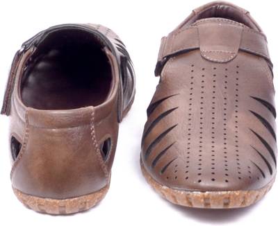 Peponi Men Brown Sandals