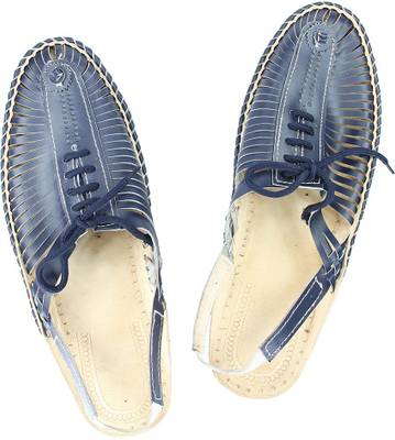 eKolhapuri Men Yellow Sandals