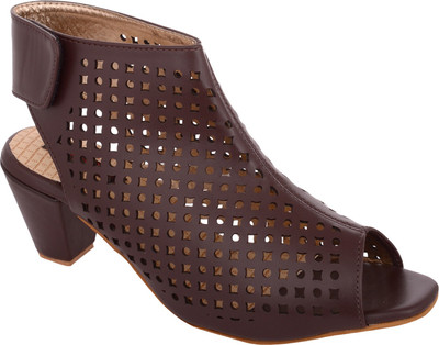

Exotique Women Brown Heels