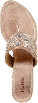 Metro Women 22,Chikoo Heels