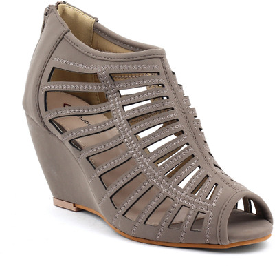 

Shuberry Women Khaki Wedges