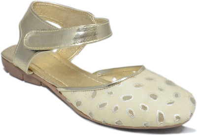 

Myra Women Cream Flats