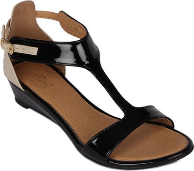 

Flora Women 01, Black Wedges