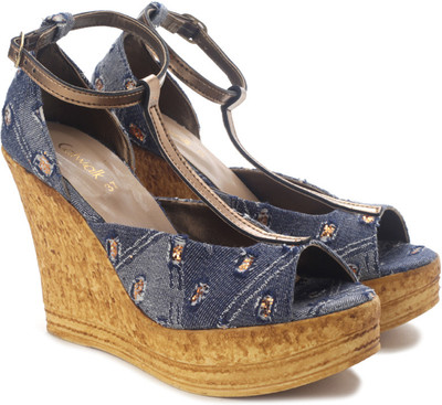 

Catwalk Women Pink Wedges