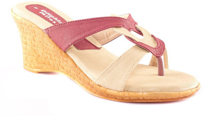 

Dolphin Miles Women Maroon Wedges