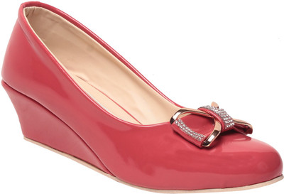 

MSC Women Red Wedges