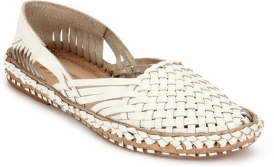 

ESTD. 1977 Men White Flats