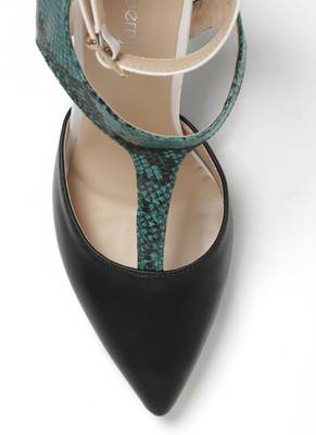 Dressberry Women Black::Green Heels