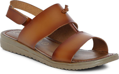 

Catwalk Women TAN Flats