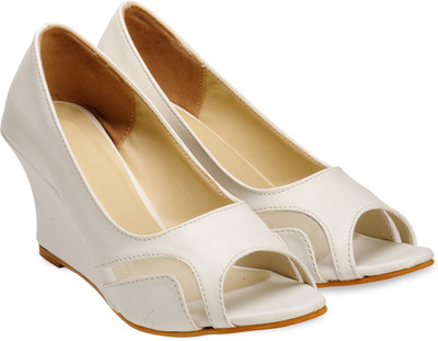 Nell Women White Wedges