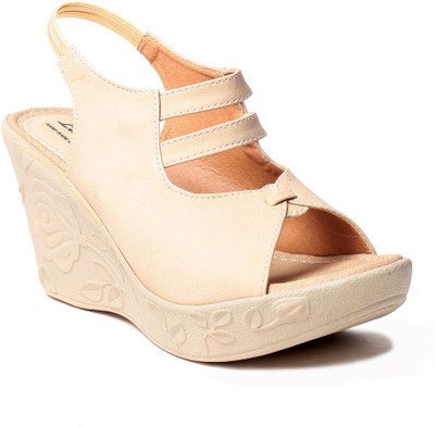 

MSC Women Beige Wedges
