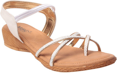 

MSC Women White Heels