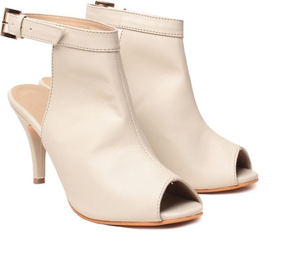 

Klaur Melbourne Women Cream Heels