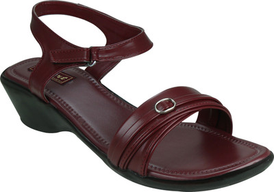 

Smart Traders Girls Wedges(Maroon