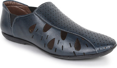 

Adreno Men Navy Blue Sandals