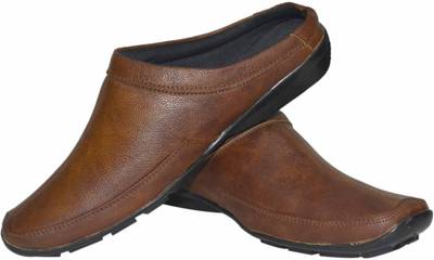 Strive Men Black Sandals