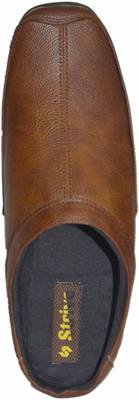 Strive Men Black Sandals