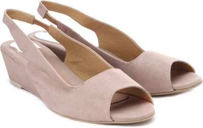 

Inc.5 Women Pink Wedges