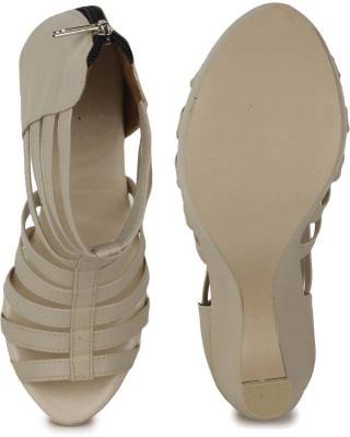 Fadrin Women White Heels