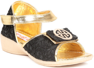 

Do Bhai Girls Sports Sandals(Black