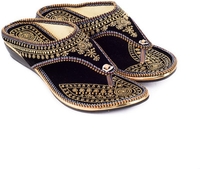 

Myra Women Golden Flats