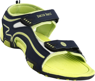 

Bacca Bucci Men Green Casual