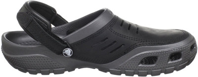 

Crocs Men Grey Sandals