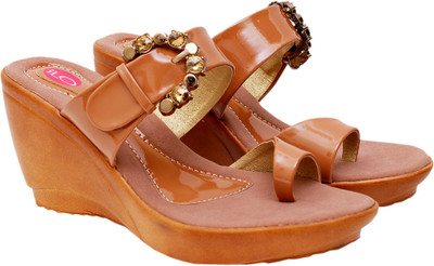 

Ilo Women Tan Wedges