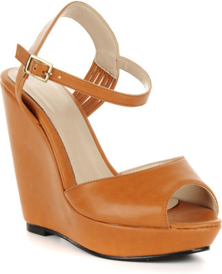 

Bruno Manetti Women Tan Wedges