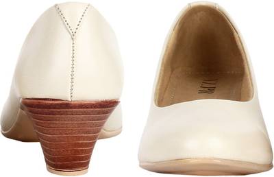 VAPR Women Cream Heels